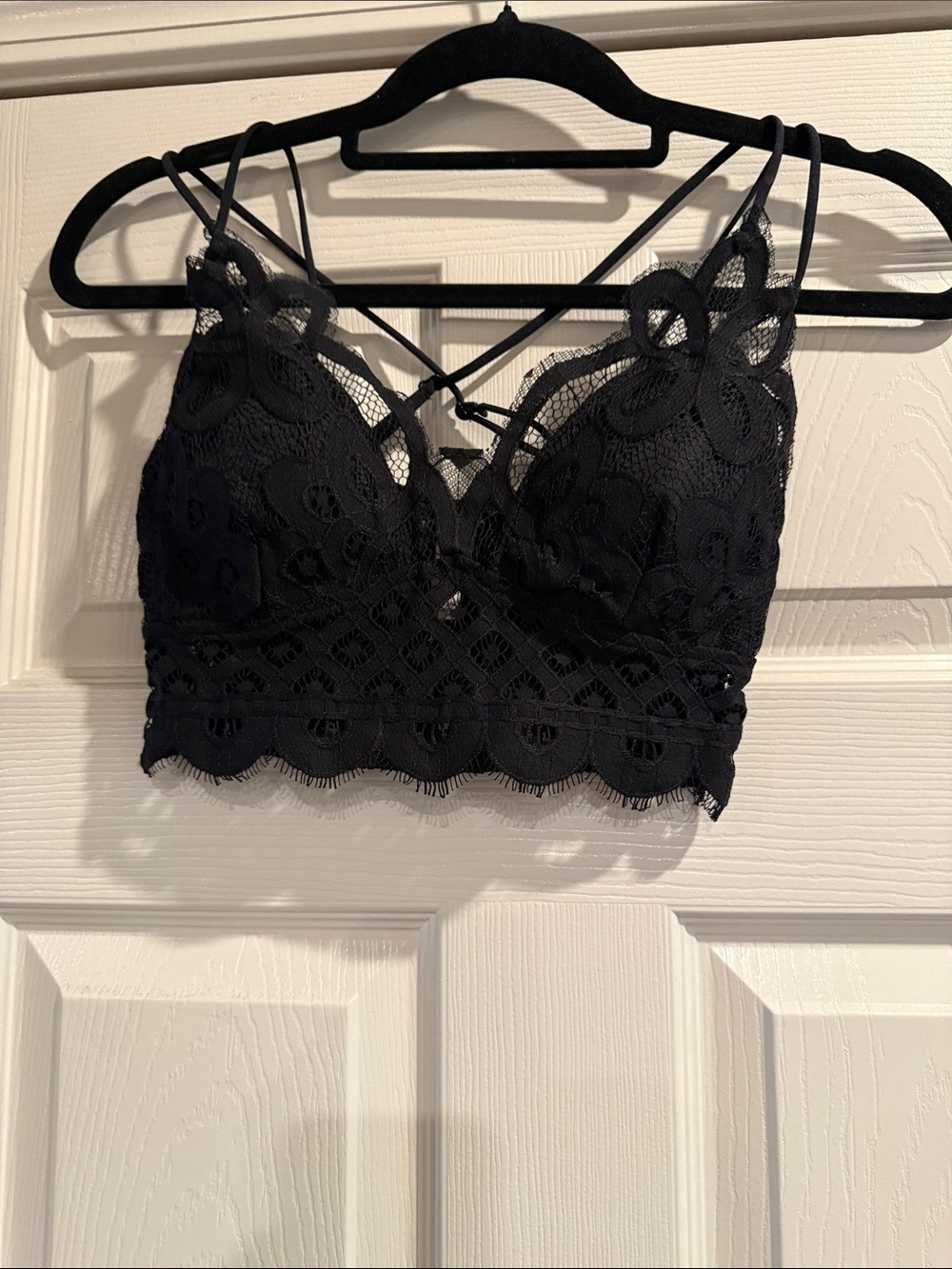 Zenana Outfitters Black Floral Lace Bralette with Strappy Detail